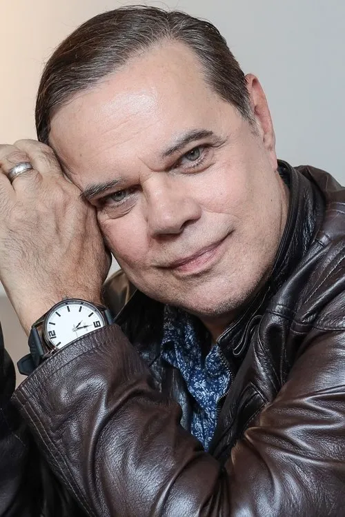 Diogo Vilela interpretando a Marcos Vinícius Rocha