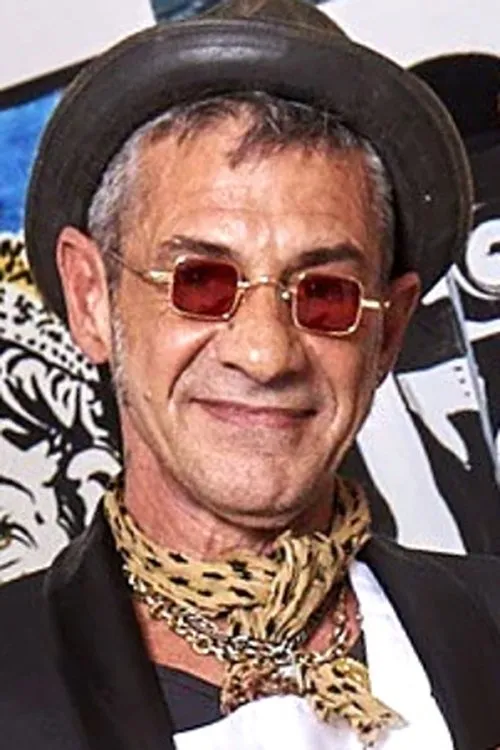 Dionysis Proios interpretando a