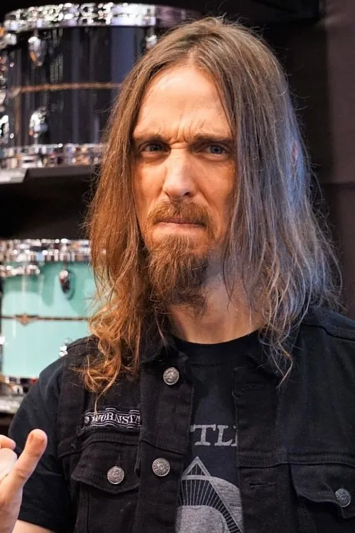 Dirk Verbeuren interpretando a Self