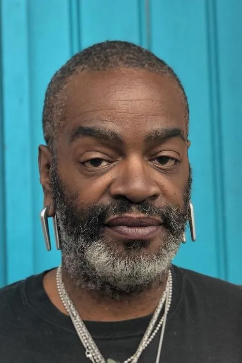 Ramsey Lewis ha trabajado con Divine Prince Ty Emmecca en 1 ocasiones