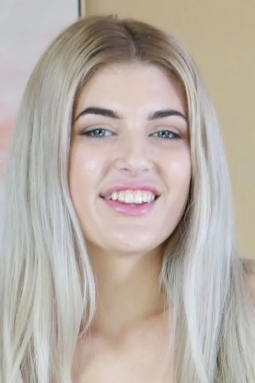 Dixie Jewel interpretando a 