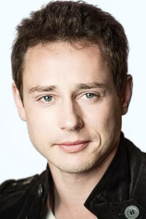 Dmitriy Isaev interpretando a