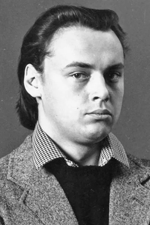 Dmitriy Zolotukhin interpretando a 