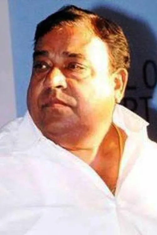 Doddanna interpretando a MLA