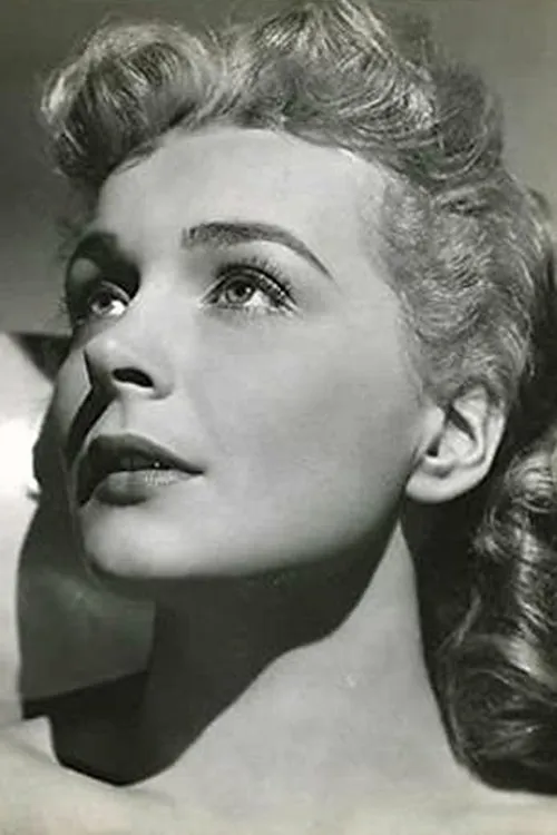 Dolores Dorn interpretando a Emcee