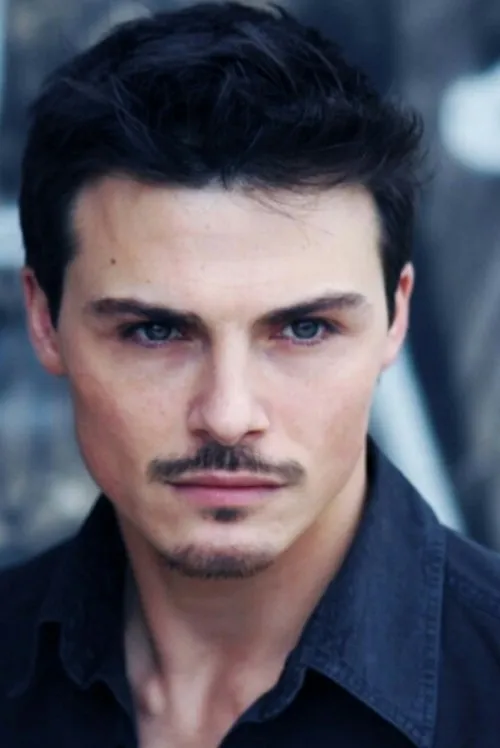 Domenico Balsamo interpretando a Domenico