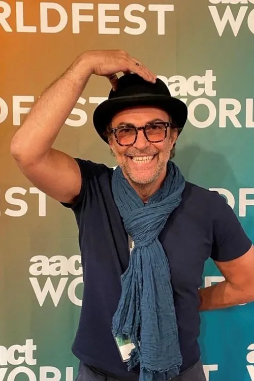 Domenico Rolando Astone interpretando a Roby