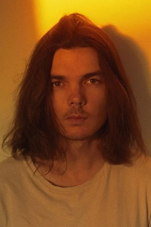 Kevin Parker ha trabajado con Dominic Simper en 1 ocasiones