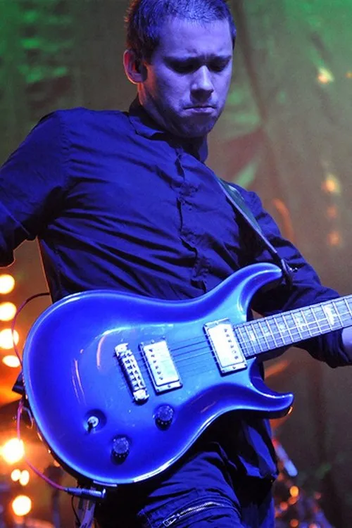 Dominik Witczak interpretando a Self