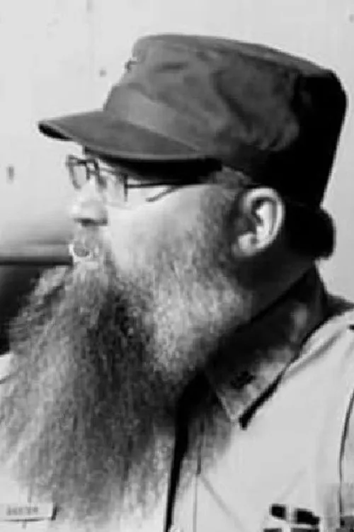 Donald Smith interpretando a Aaron Boldman