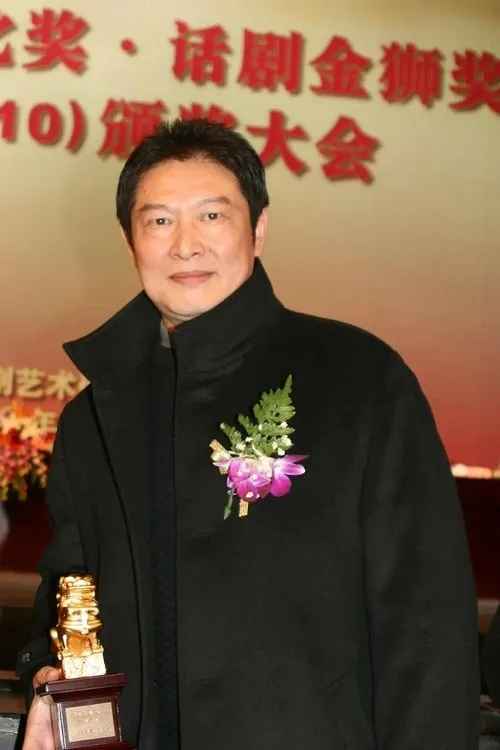 Dong Bingshun en su biografía y filmografía