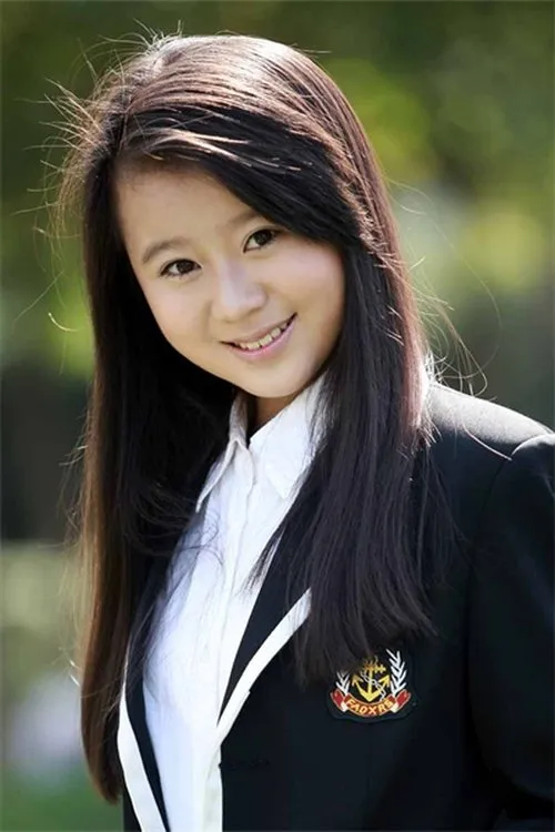 Dong Hui en su biografía y filmografía