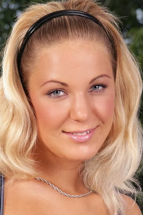 Donna interpretando a (archive footage)