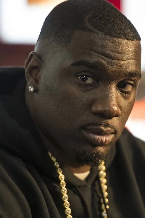 Alec Monopoly ha trabajado con Donovan W. Carter en 1 ocasiones