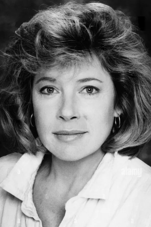 Dori Brenner interpretando a Loretta