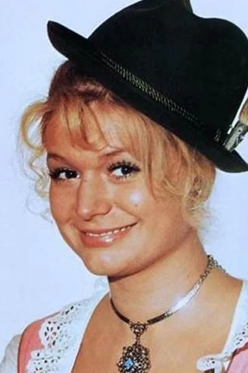 Dorothea Rau interpretando a Erika Schmidt