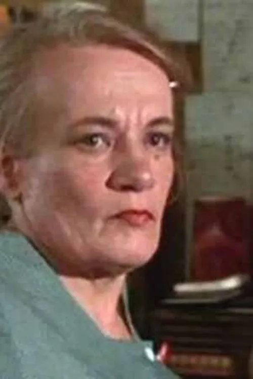 Sally Anne Golden ha trabajado con Dorothy Kobs en 1 ocasiones