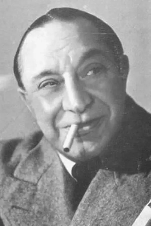 Dorville interpretando a Rodillar, le braconnier