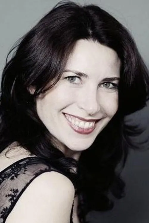 Betta Lipcsei ha trabajado con Douceline Derréal en 1 ocasiones