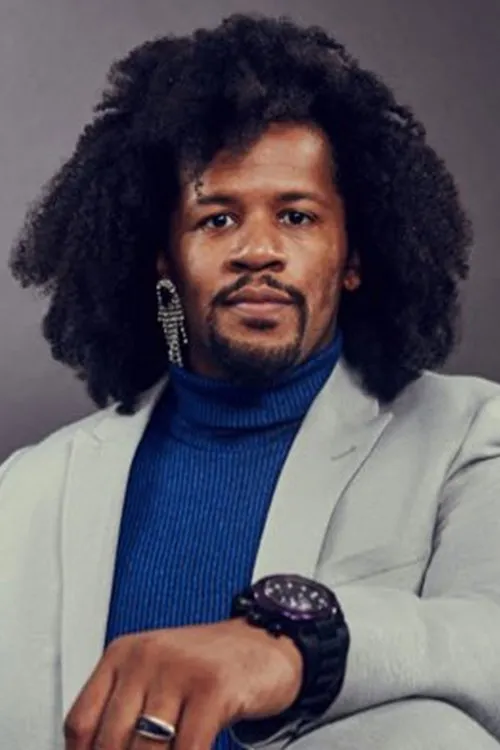 Dr. Matt Kenyatta interpretando a Self