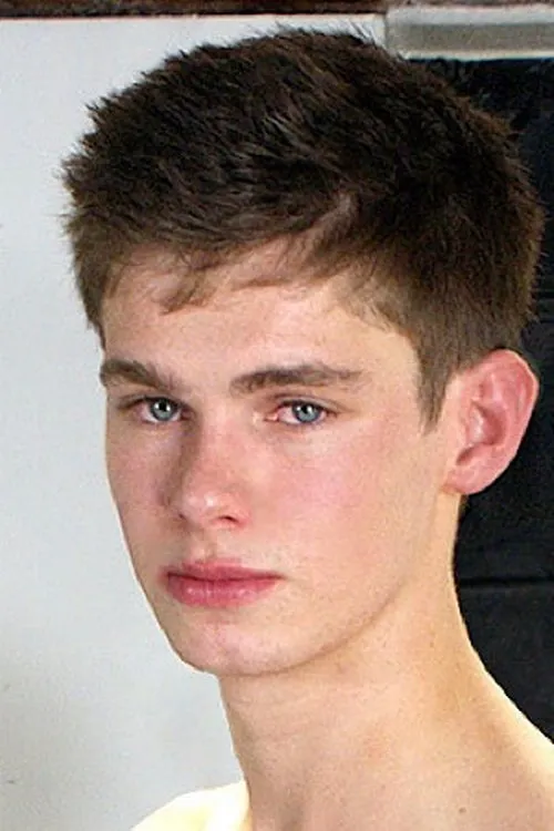 Ethan White ha trabajado con Drake Law en 9 ocasiones