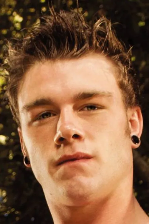 Drake Wild interpretando a 