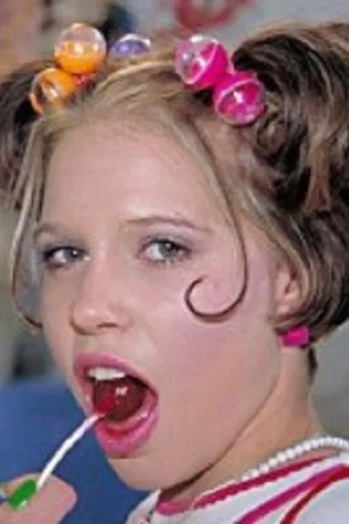 Drew Allen interpretando a