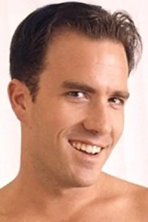 Drew Andrews interpretando a The Chaplain