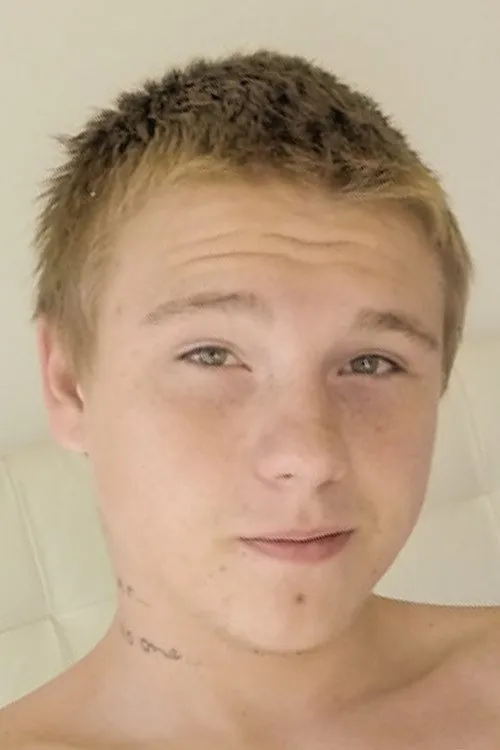 Drew Jackson interpretando a Drew Jackson