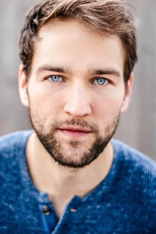 Drew Moerlein interpretando a Jack Brenner