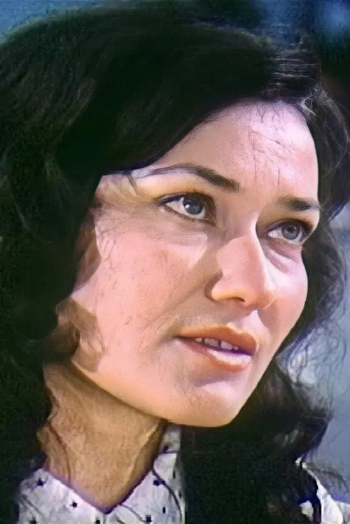 Drita Haxhiraj interpretando a Drita