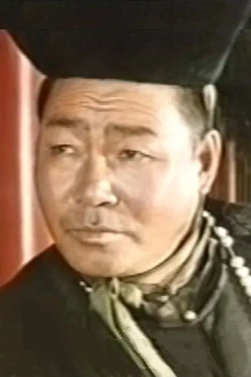 Dugarsanjaa Navaan interpretando a Khatanbaatar