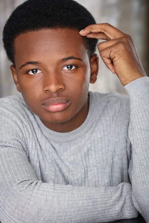 Dusan Brown interpretando a Sylvester