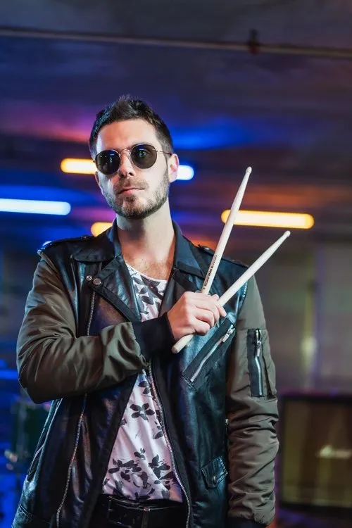 Dušan Kranjc interpretando a Percussions