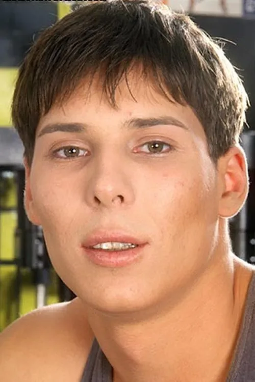 Andrew Quiet ha trabajado con Duzan Sin en 4 ocasiones