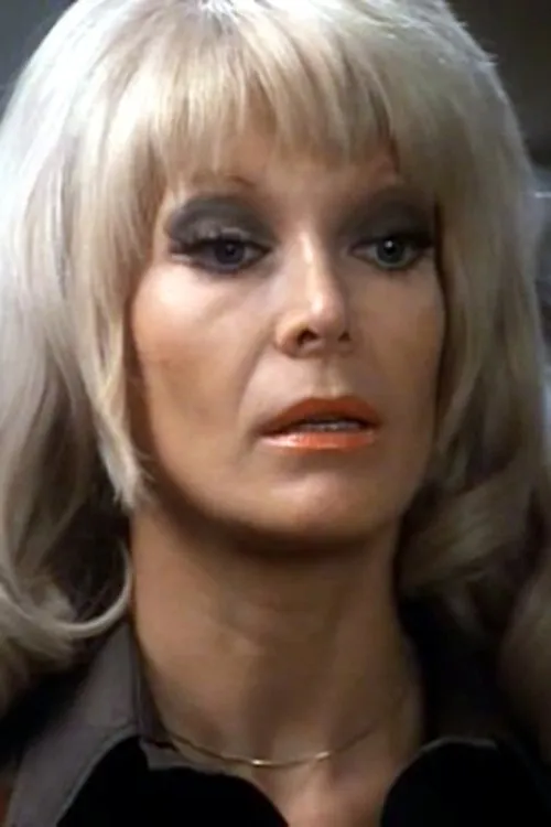 Dyanne Thorne interpretando a Boo-Boo