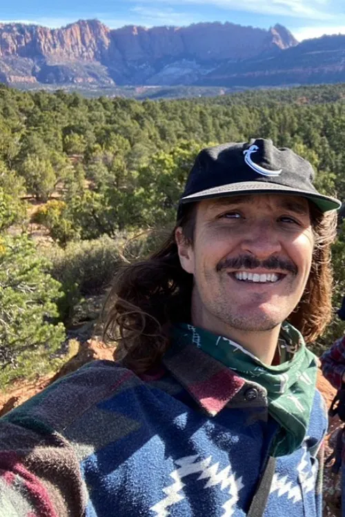Forest Bailey ha trabajado con Dylan Christopher en 1 ocasiones