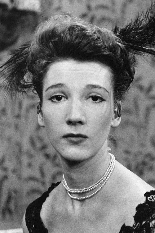 Dyne Mousso — personaje: Marie-Thérèse