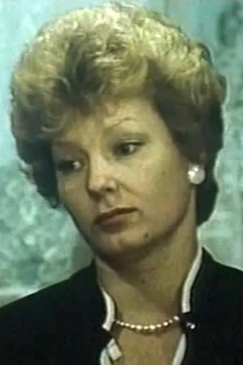 E. Nesterovich interpretando a Alena - zhena Mikity