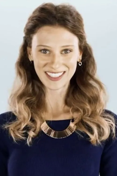 Ece Bozkaya interpretando a Magda