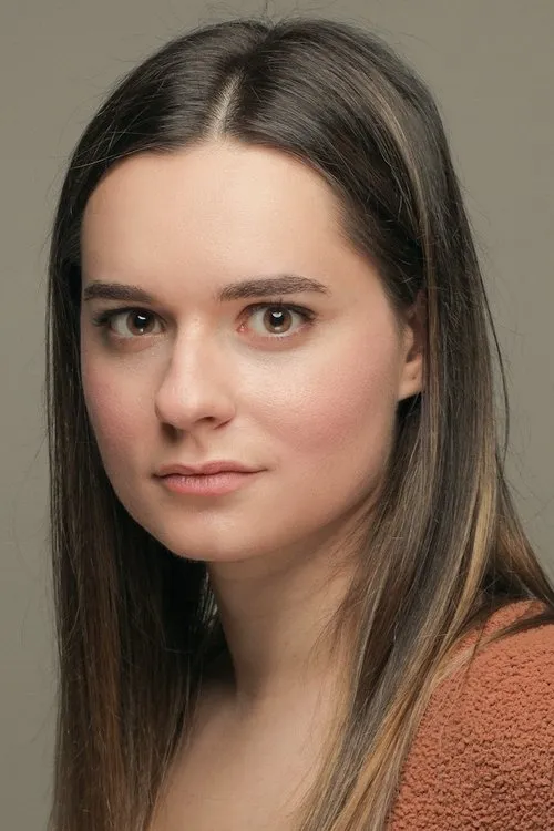 Ece Hakim en su biografía y filmografía