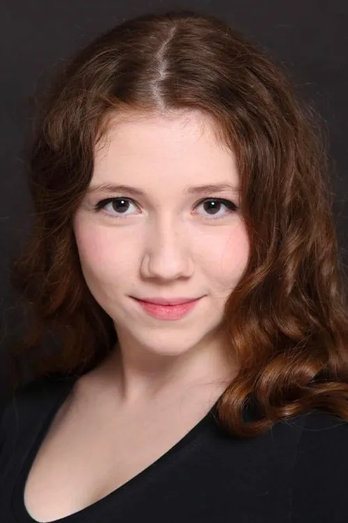 Ece Yüksel interpretando a Gulten