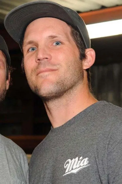 Ed Selego interpretando a Himself