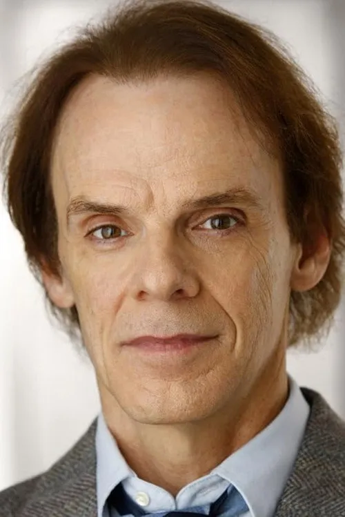 Ed Zajac interpretando a Dan Read