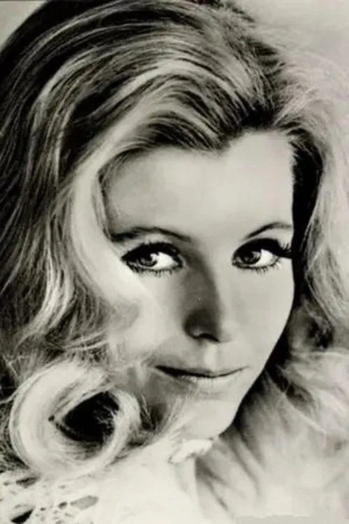 Edda Dentges interpretando a Rita