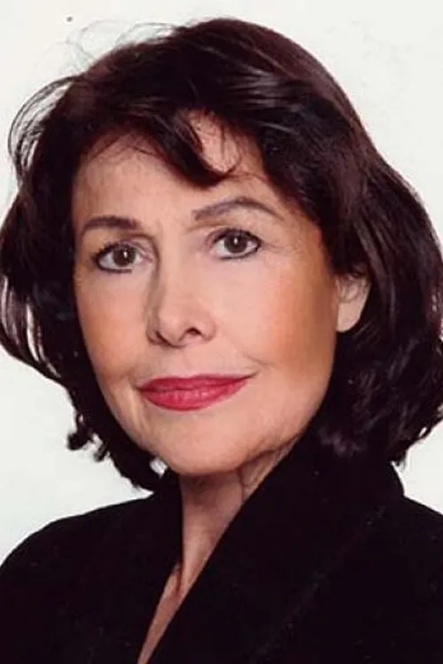 Edda Pastor interpretando a Lou Miller