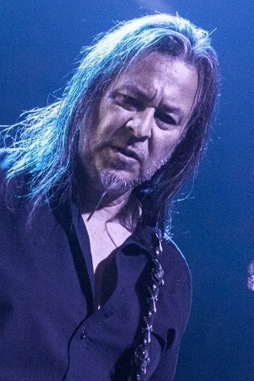 Brian Moore ha trabajado con Eddie Jackson en 1 ocasiones