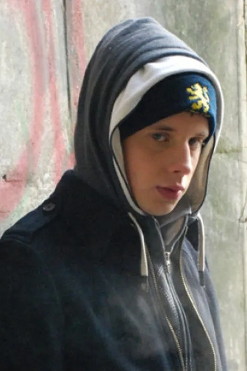 Eddy Smith interpretando a 