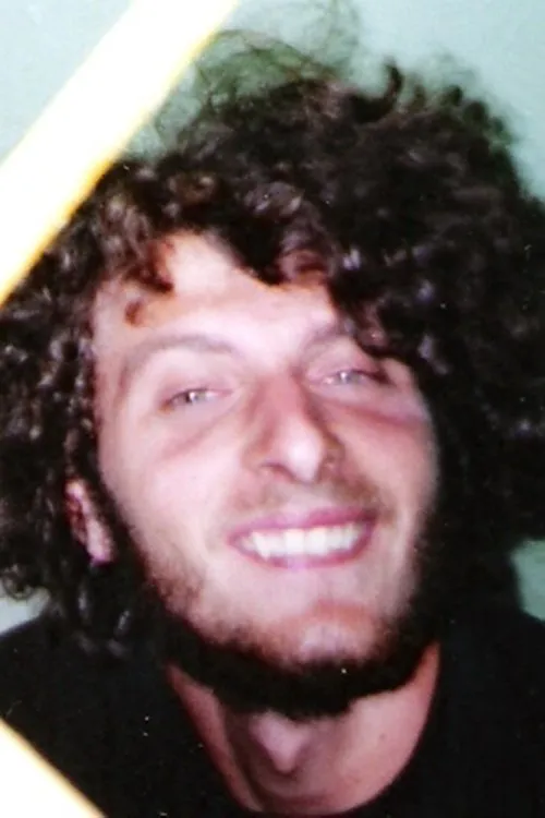 Eder Meneghini interpretando a Self