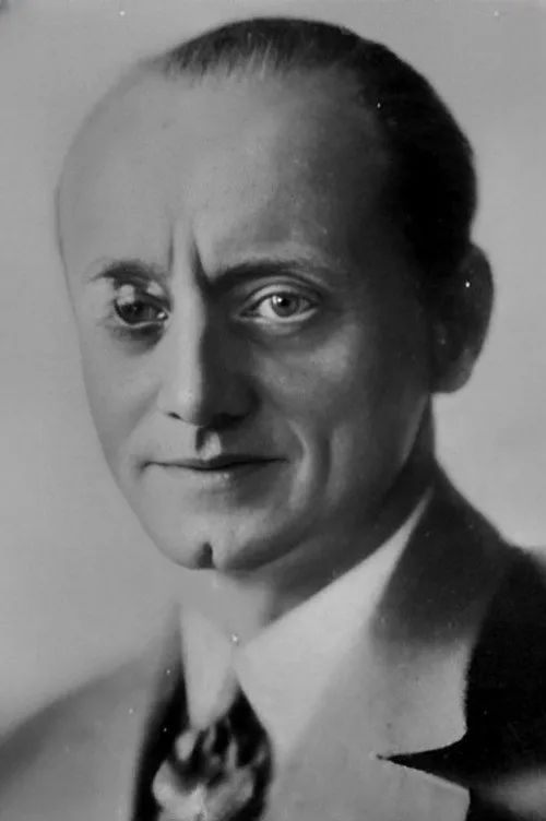 Gottfried Huppertz ha trabajado con Edgar Pauly en 2 ocasiones